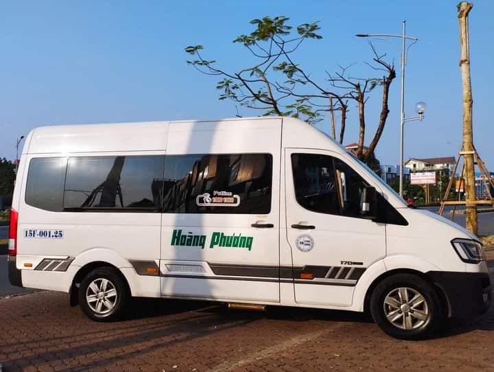 Dịch vụ limousine hỏa tốc của Hoàng Phương limousine không chỉ nhanh nhẹn mà còn đảm bảo tính chuyên nghiệp trong quá trình giao nhận