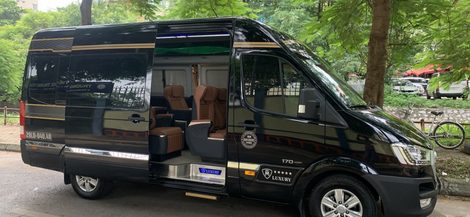  Đi Hà Nội khám bệnh, thoải mái với Limousine vip Hoàng Phương